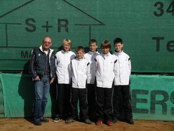 JuniorenU12mitHartmann2_web.JPG