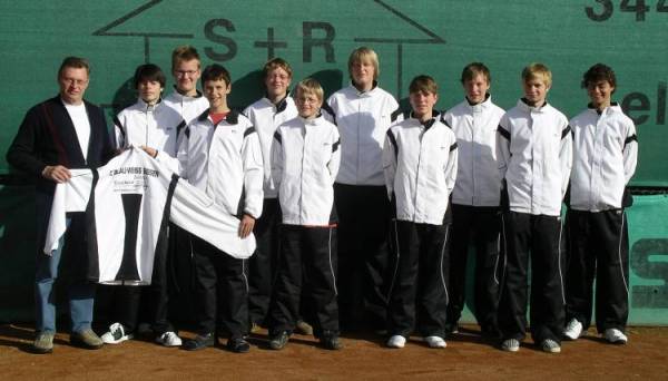 JuniorenU18mitRose3_web.JPG